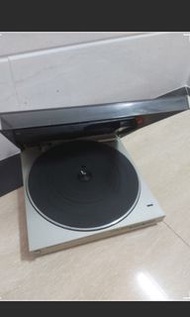 日本technics 唱盤 sl 5 己試機正常運作 機身有花要自行翻新超重大角咀市政自取 全金屬機身 大角咀自取超重 後面機膠位身有裂要自行維修平售不合完美人仕