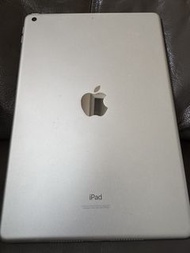 iPad8代。全新。加$300俾埋支$700嘅筆。
