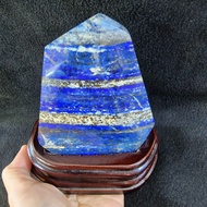 หินก้อนลาพิสลาซูลี ลาพิสลาซูลี ลาพิสลาซูลี่ หินลาพิสลาซูลี(Lapis Lazuli)สูงพร้อมฐาน 13 ซม. หน้ากว้างพร้อมฐาน 10.5 ซม. หนาพร้อมฐาน 6 ซม. น้ำหนักพร้อมฐาน 951.5 g.