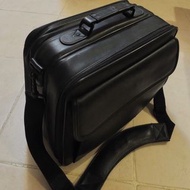 Targus vintage leather multi compartments briefcase laptop cross body bag  英國多分隔電腦公事包斜背袋
