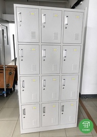 儲物櫃 員工多門儲物櫃 9門/12門/24門 鋼製辦公儲物櫃 員工個人物品收納解決方案 節省預首首選 活動櫃 推櫃 檔案活動櫃 抽屜櫃 三抽活動櫃 辦公推櫃 移動儲物櫃 帶輪文件櫃 【立方傢俬】專營買