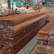 KAYU MERANTI SUMATRA (3x20x4 m).