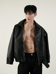 DANDY COSMO | แจ็คเก็ตหนัง รุ่น WEXFORD ทรง Loose Fit ดีไซน์ไม่เหมือนใคร แต่งซิปเงิน ซับในอย่างดี ตั