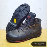 GORE-TEX Hiking Boots 41