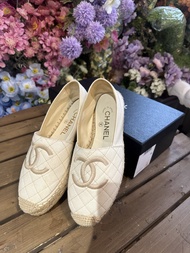 Chanel 菱格紋帆布草編鞋