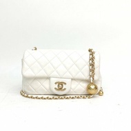 CHANEL CF口蓋包大Mini白色羊皮30開金扣肩背包