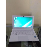 Netbook Asus X200MA like new