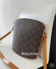 LV Vintage經典花紋扇貝包