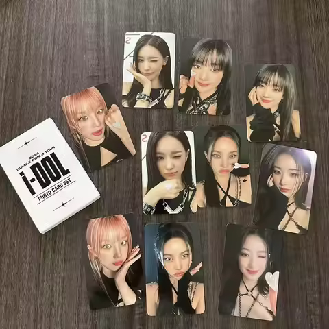 10Pcs/Set (G)I-DLE i-DOL World Tour Photocards YUQI Shuhua Fashion Selfie Lomo Cards Soyeon Miyeon M