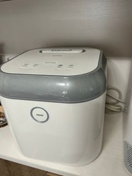Kidcoo 紫外線奶瓶碗碟消毒機