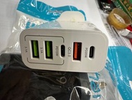 英制式 65W 充電器帶 USB, Type C 和 PD (黑白兩式）