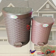 Tong Sampah Pijak/ Tong Sampah Plastik/ Plastic Step Dustbin/Dustbin With Lid/Pedal Dustbin/Step Bin