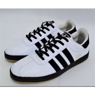 PUTIH HITAM Adidas Samba Shoes | Gazelle Shoes SNEAKERS Men And Women, Sports Shoes Navy Color Sport Shoes/Women's And Men's Shoes Adidas7 Gazelle Sports Shoes Sport Shoes Black Stripe White CASUAL SNEAKERS