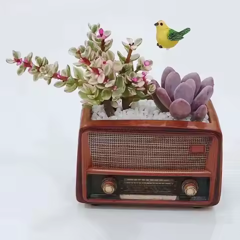 Retro Radio Shaped Flowerpot Creative Resin Vintage Radio Planter with Antenna Versatile Radio TV Po