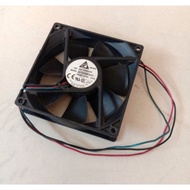 48V dc fan size 9x9cm delta electronics