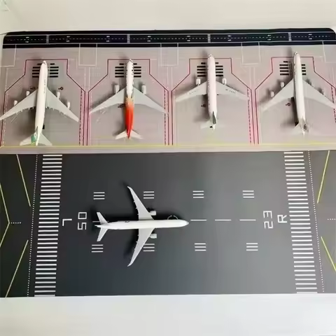 1:400 Airport Runway Pad For B787/AirbusA350 Aviation Airplane Airways Parking Positions On The Apro