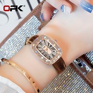 OPK 2024นาฬิกาข้อมือผู้หญิงแบรนด์ของแท้ใหม่หรูหราเต็มเพชรอังกฤษนาฬิกาแฟชั่นลำลองสายคล้องหนังกันน้ำทอ