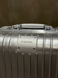 Rimowa 銀色鋁鎂合金行李箱