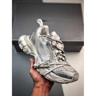 9颜色  Track Sneaker