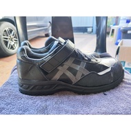 Used Asics safety shoes