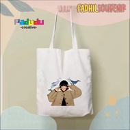 Retro TOTEBAG Vintage Park Eun Bin aka Woo Young Woo Aesthetic Women's ZIPPER Tote Bag | Men Anime F