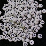 900 PCS 6MM LETTER BEADS