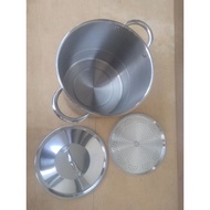 Stock Pot 30 Qt plus Steamer