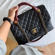 Chanel • 經典黑金孟買紅手柄鏈條包