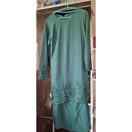 (PRELOVED)BAJU KURUNG MODEN SIZE S(emerald green)