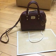 Michael Kors MK saffiano 紫色防刮手機斜背波士頓包