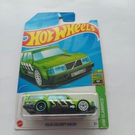 Hot wheels volvo 240 drift wagon hijau