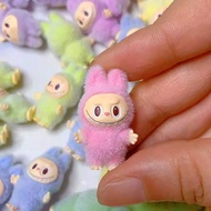 MIni LABUBU V1ตุ๊กตาขยับแขนขาได้ของเล่นตุ๊กตา (ไม่มีป๊อปมาร์ท)