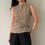 Sissae, Chic, Belize Top Khaki