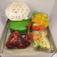 Nasi box/nasi ayam bakar komplit