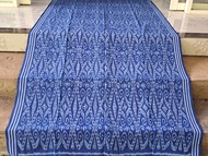 Kain Tenun Motif Kepiting Warna Merah ungu hitam tenunan buatan jepara khas sumba sumbawa merumere a