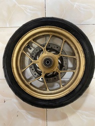 ล้อแม็กหน้า Msx Msx SF แท้ พร้อมยาง+จานเบรก มือสอง มีรอยตามการใช้งาน ราคาต่อ 1 วง