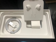 Apple原廠配件組（耳機，線，豆腐頭）