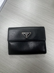 Prada 帶硬幣袋銀包