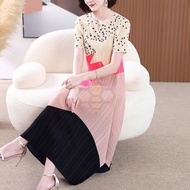 ♘ Aiden001 S3277 Average Size Miyake Large Size Summer Womens Short-Sleeved Pleated Mother Summer Dr