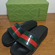 Gucci Slides 拖鞋