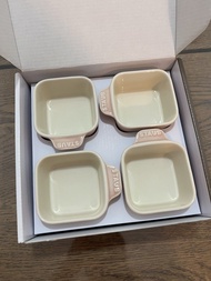 Staub 陶瓷方形烤盤套裝新年全盒