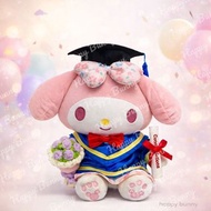 現貨🐰🐰 正版美樂蒂 Melody畢業公仔 23cm 可繡名字 藍色學士服畢業禮物 Sanrio 周邊  Hello Kitty，超人，火影忍者，手織畢業公仔，加菲貓 ，baby yoda, miff