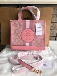 🍀 Coach Dempsey tote 22 in signature jacquard 🍀GET SET FOR SEASON