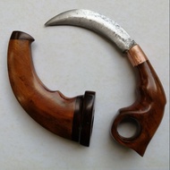 Lawi Ayam Bersarung Kemuning