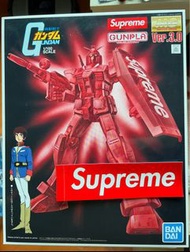 Supreme 聯名 Rx-78-2 Gundam 原祖 高達 限定 透明紅 MG v3.0 GUNPLA Bandai limited 模型 1/100 全新 靚盒 未砌 現貨