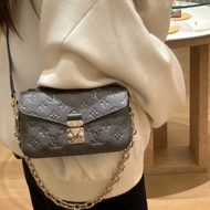 LV POCHETTE大象灰金扣mini郵差包芯片款21.5*13.5*6 98新配件盒子塵袋