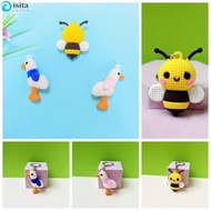 ISITA Bee Silicone Keychain, Soft Silicone Little Bee Shape Bee Keychain, Keys Accessories Cute Cartoon Personalized Bee Soft Silicone Pendant Female