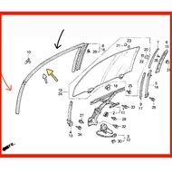 72235 / 72275 S9E Rubber Run Channel Front Right Window Glass / Kiri HONDA CRV Gen 2 2002 2003 2004 