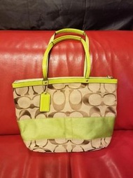 coach 手挽側咩手袋