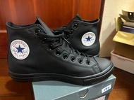 北海道購入CONVERSE ALL STAR LIGHT WR SL HI 防水 板鞋 目前在台灣還沒看過